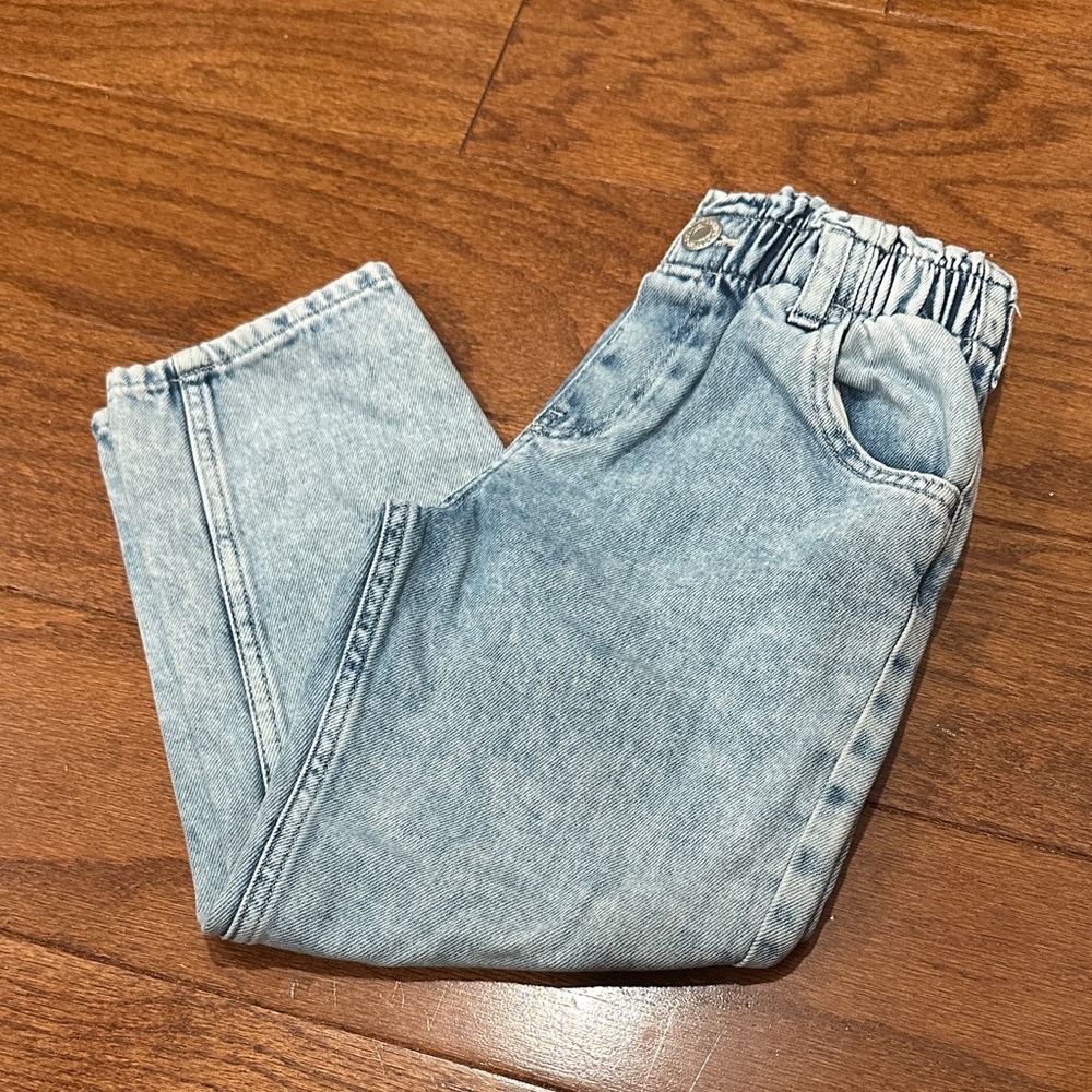 H&M girls Light Wash Denim Jeans - Elastic Waist size 5T